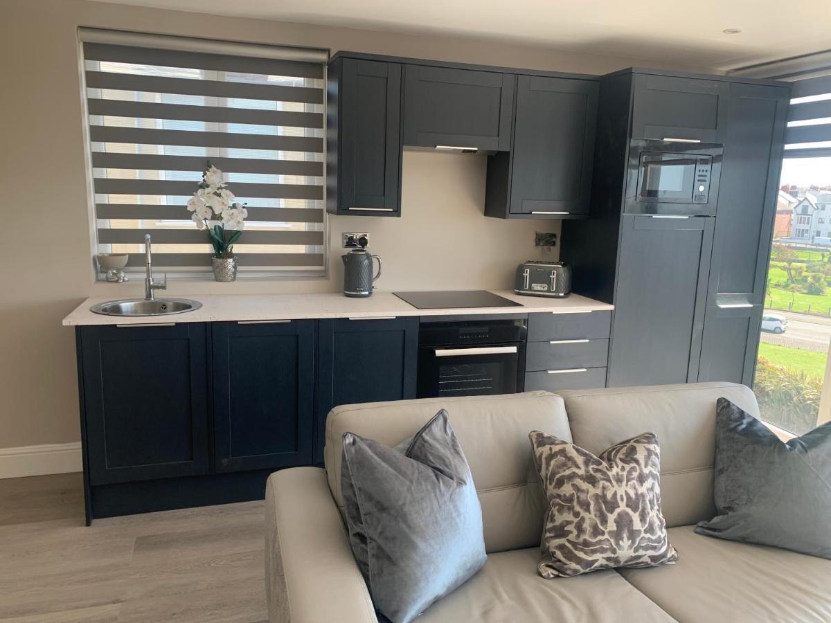 Willshaw Suites For Families Over 25 Only Μπλάκπουλ Εξωτερικό φωτογραφία