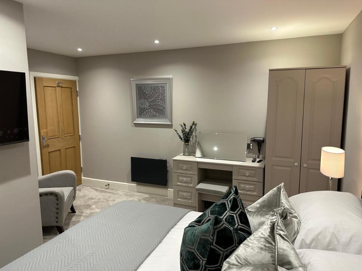 Willshaw Suites For Families Over 25 Only Μπλάκπουλ Εξωτερικό φωτογραφία