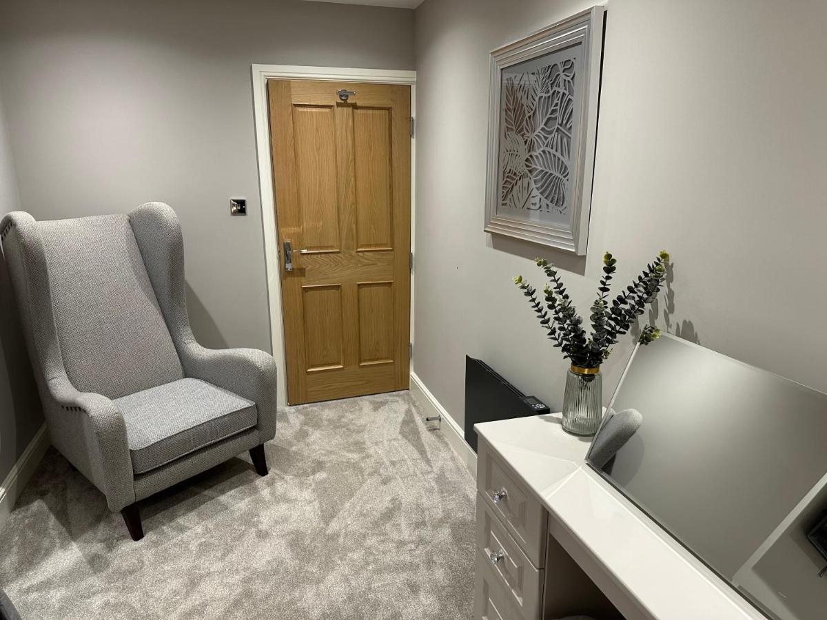 Willshaw Suites For Families Over 25 Only Μπλάκπουλ Εξωτερικό φωτογραφία